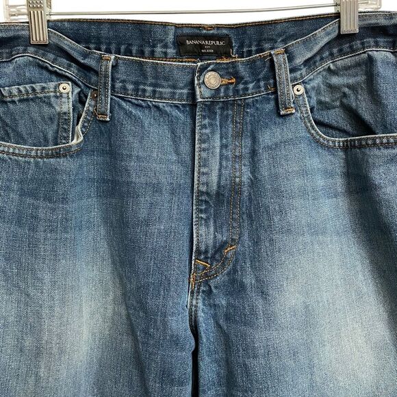 Banana Republic Men's Relaxed Fit Jeans Size 36x30 Blue Faded Light Distress - Picture 5 of 16